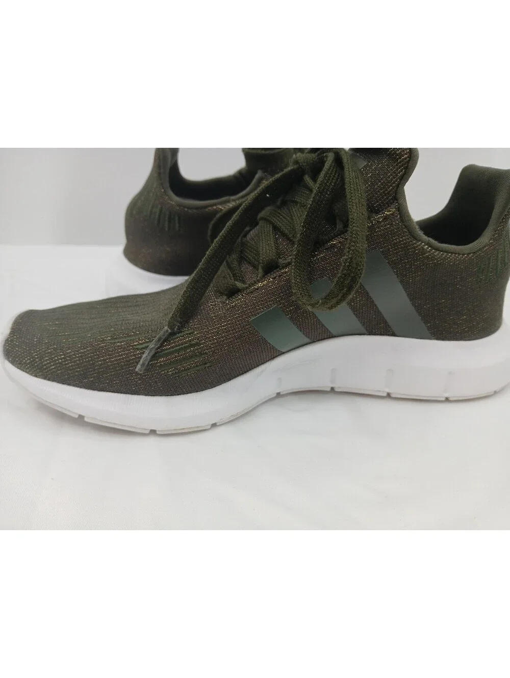 Adidas Swift Run 1.0 Shoes Womens 6.5 Green Athletic Casual Low Top Sneakers